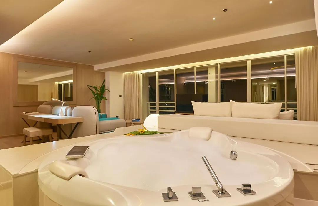 Pullman Pattaya Hotel G-1