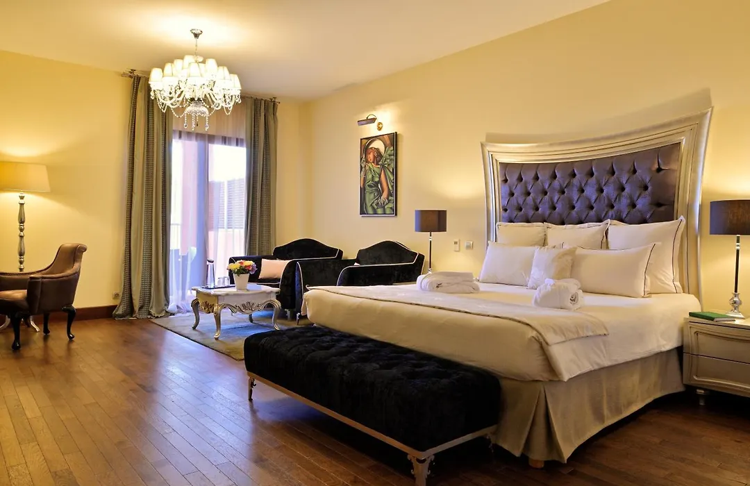 Hôtel Demeure Loredana-1