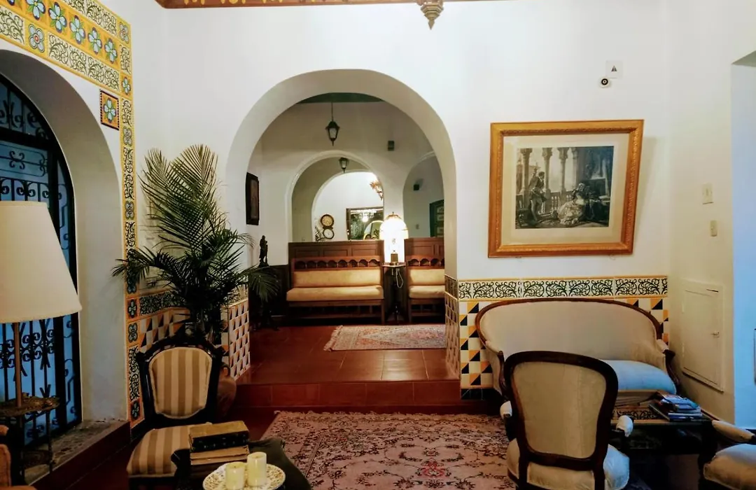 El Hotel de Su Merced-1
