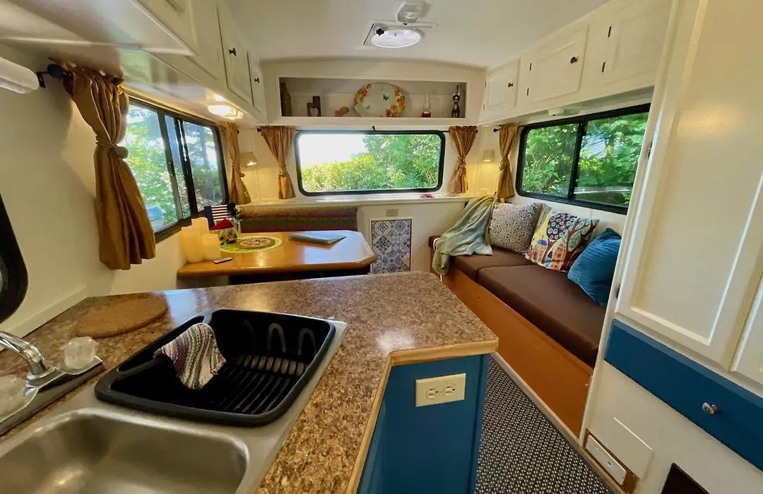 So Damn Lucky Glamping-1