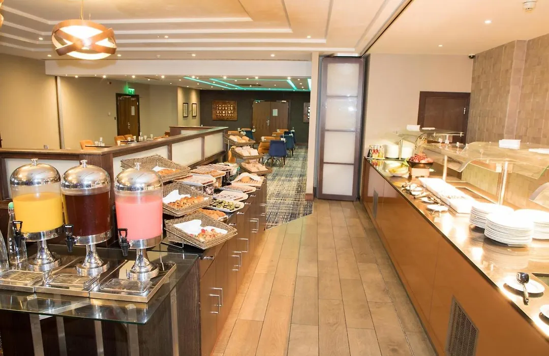 Crowne Plaza London - Gatwick Airport By Ihg-1