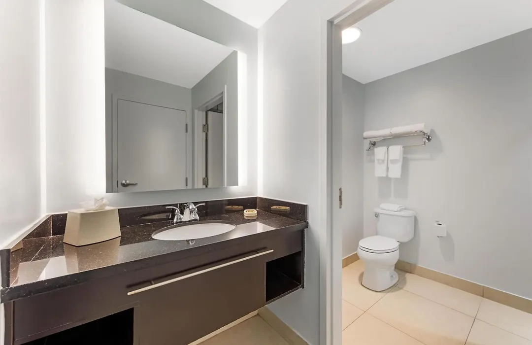 Best Western Plus Miami Airport North Hotel & Suites-1