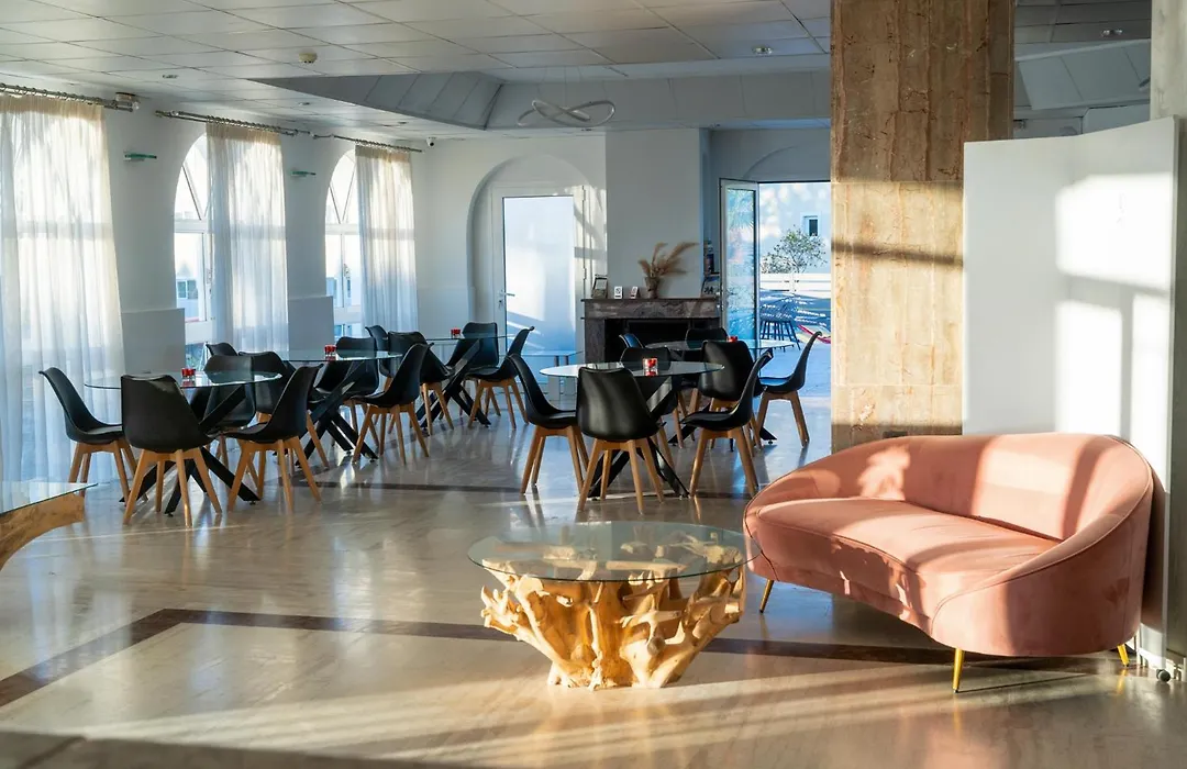 California Beach Hotel - Adults Only-1