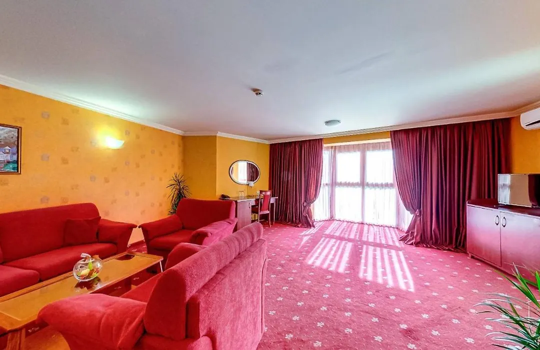 Troyan Plaza Hotel-1