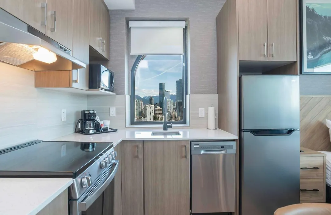 Sandman Suites Vancouver on Davie-1