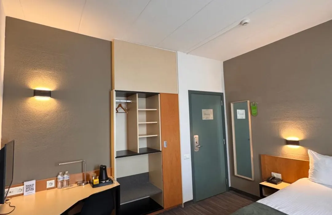 Hobbit Hotel Brussels Airport Zaventem-1