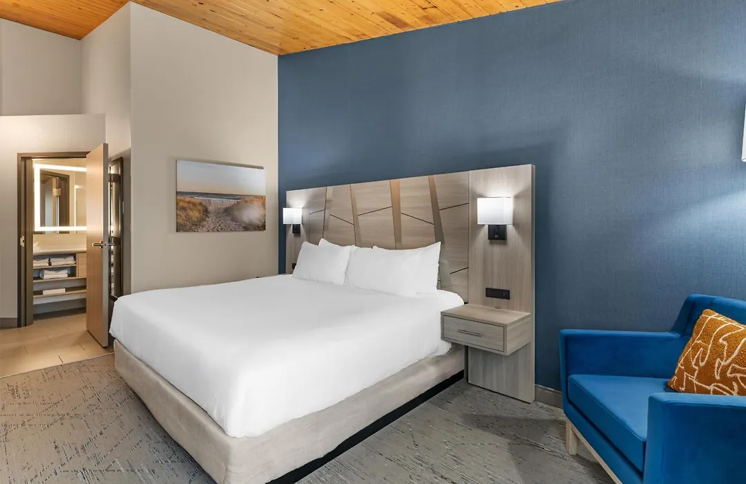 Best Western Plus, The Inn At Hampton-1