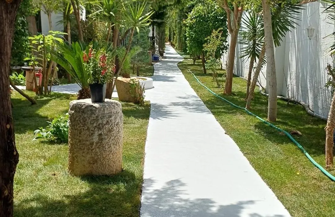 On Hotel-1