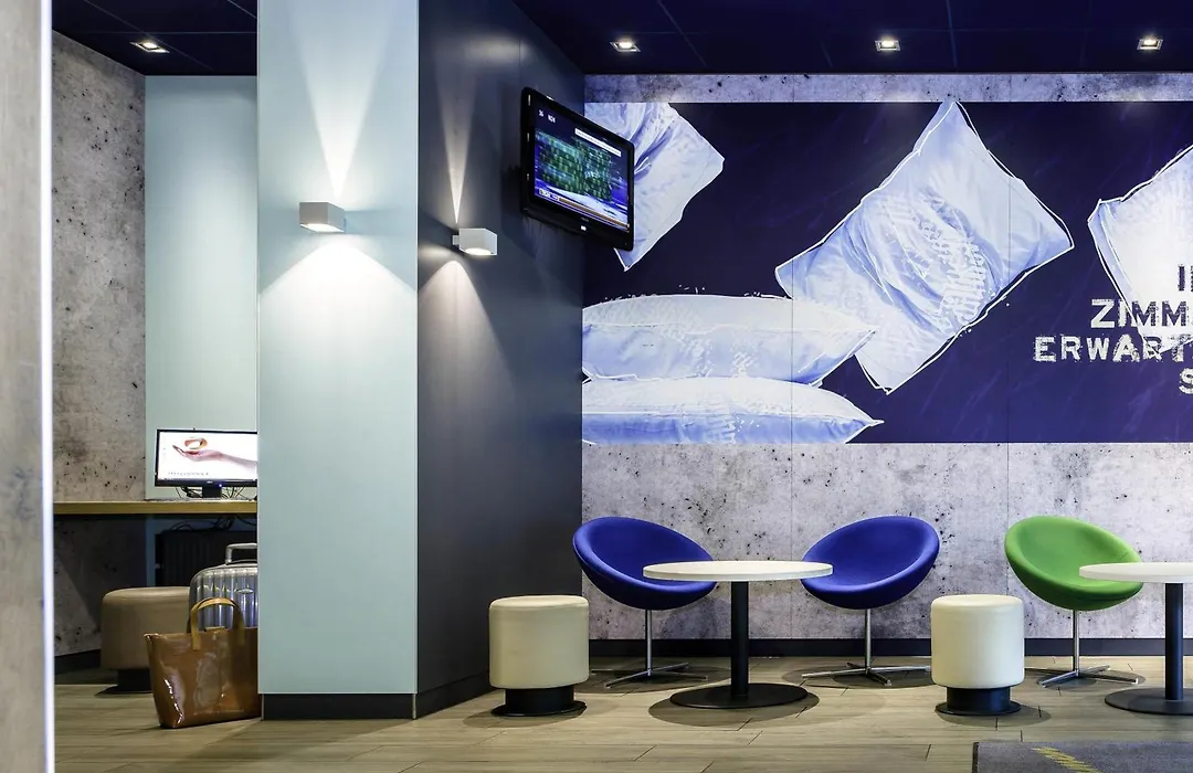 ibis budget Oostende Airport-1