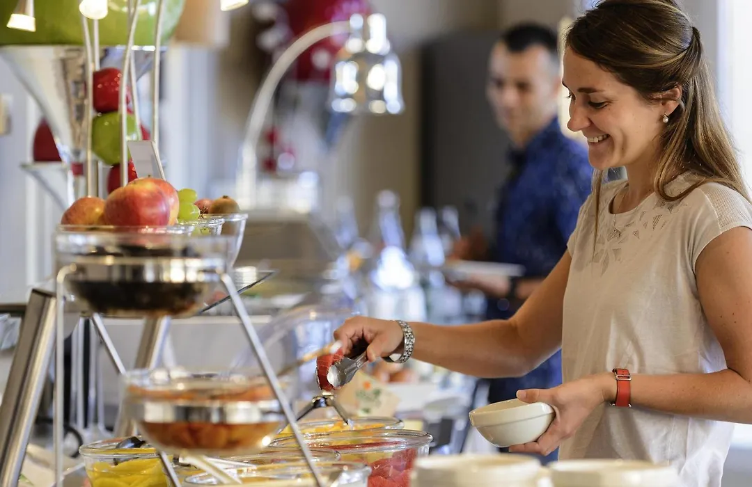 Mercure Thalasso&Spa Port Fréjus-1