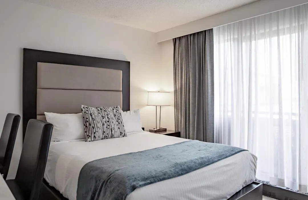 Ottawa Embassy Hotel & Suites-1