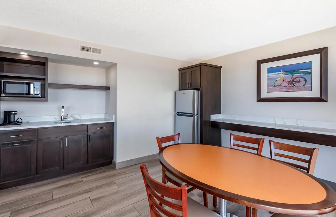Coastal Hotel & Suites Virginia Beach - Oceanfront-1