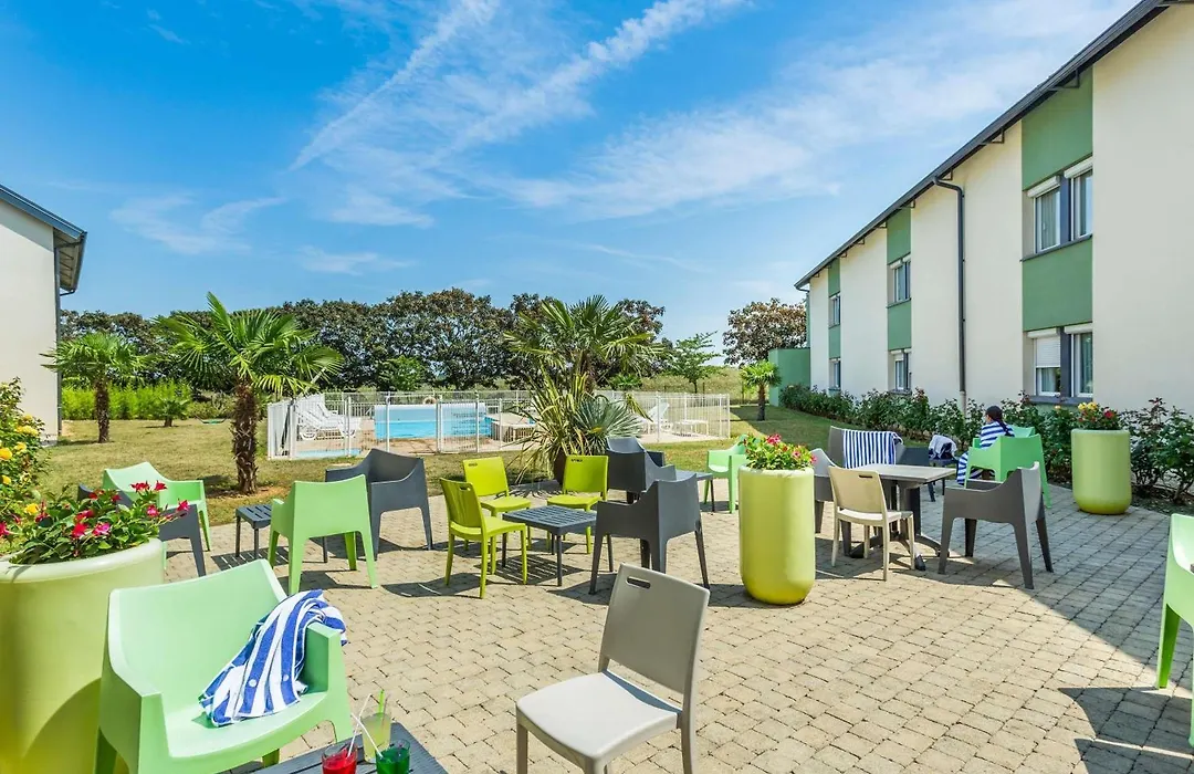 Hotel Ibis Styles Bourges-1