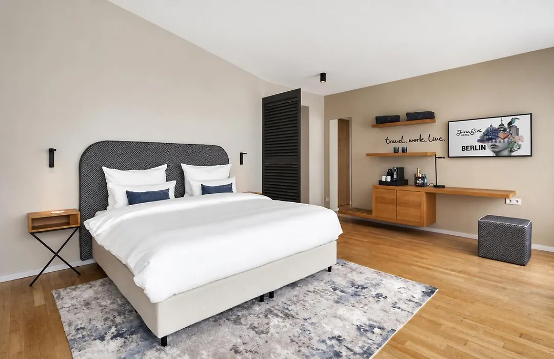 June Six Hotel Berlin City West-1