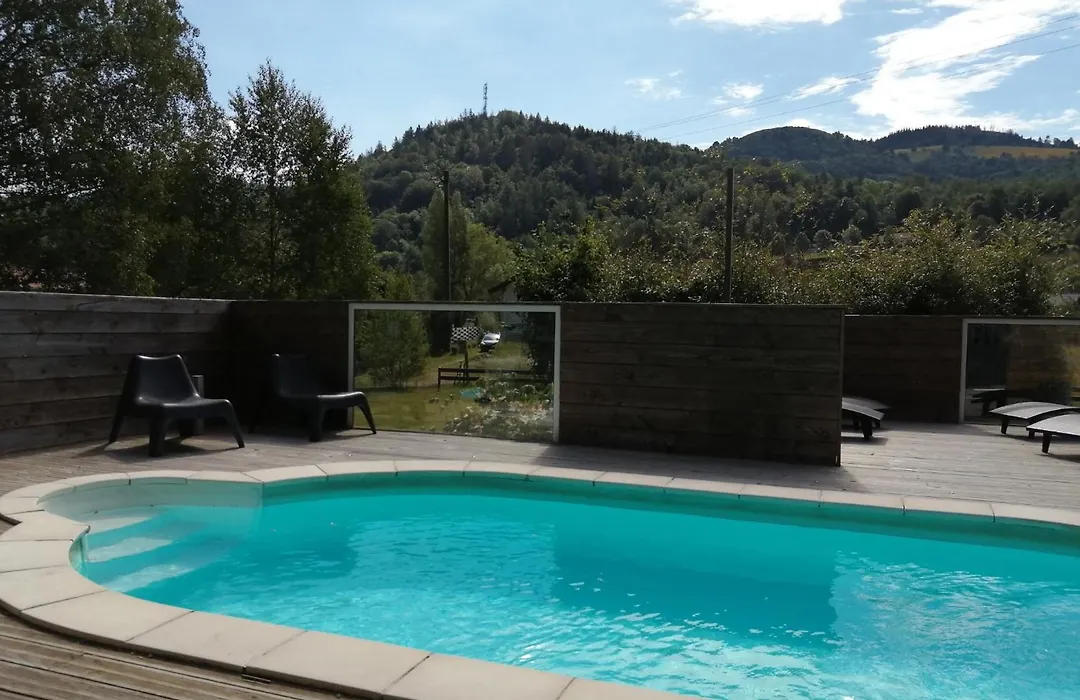 Logis Hotel Les Sapins-1