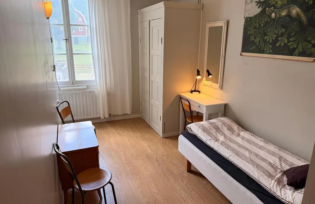 Trehoerna Waerdshus & Hotell-1