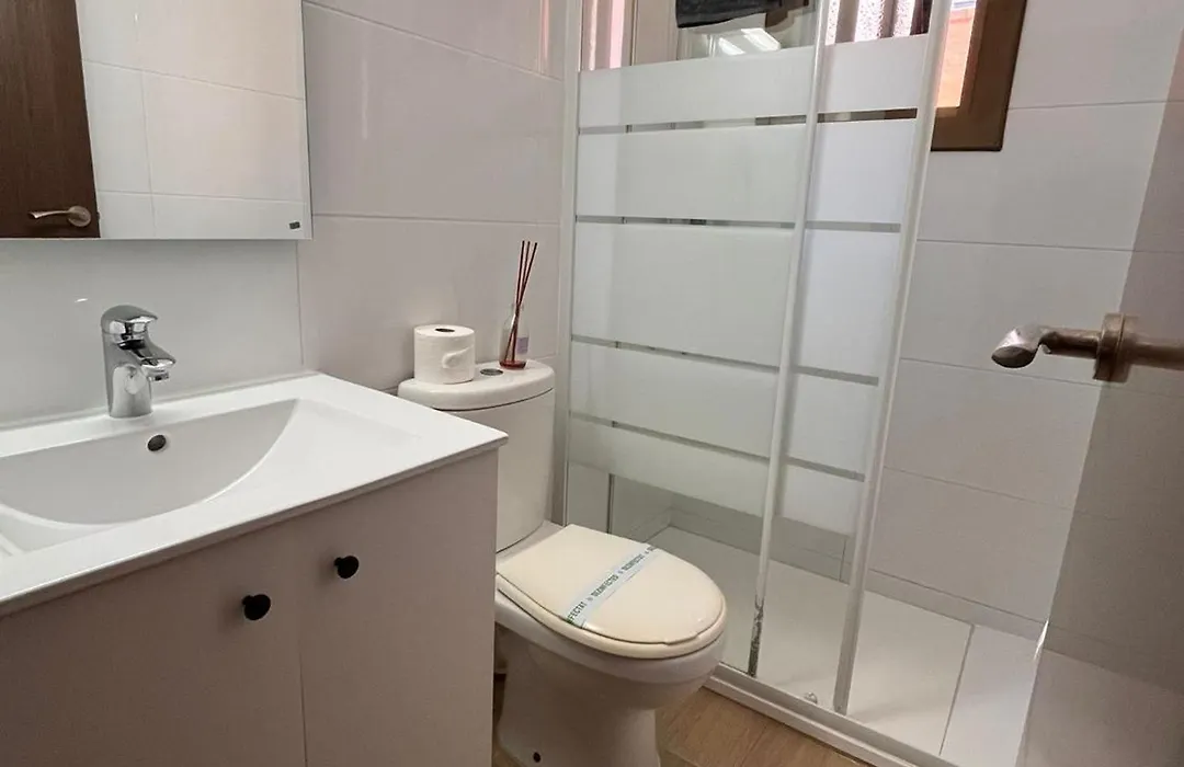 Hostal Cubelles-1
