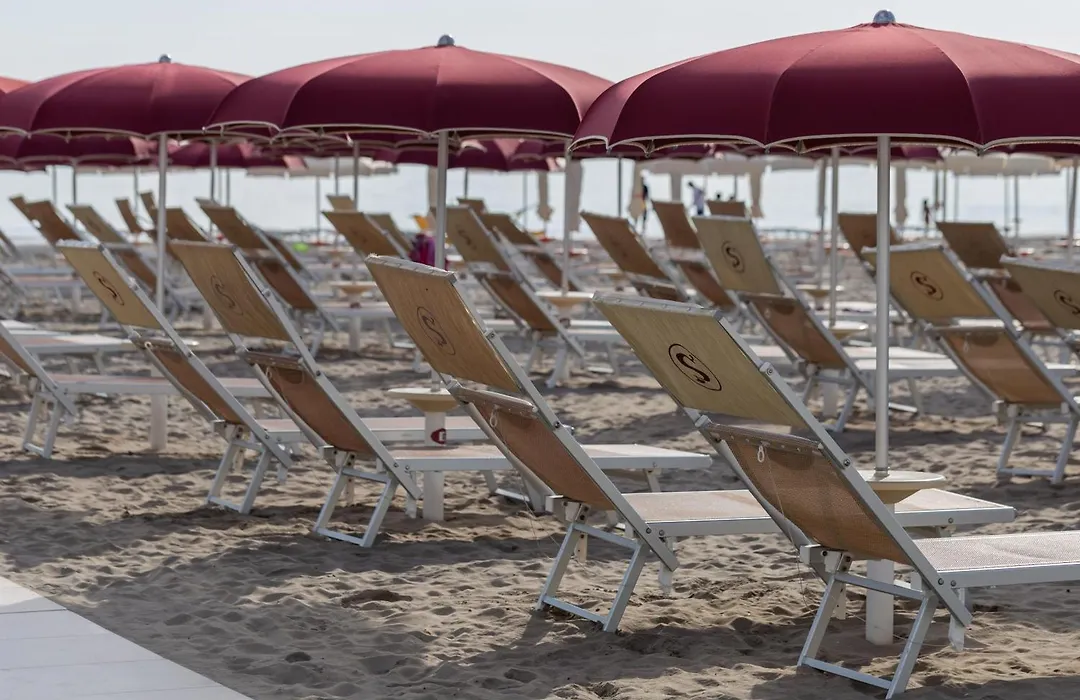 Hotel Soraya - Spiaggia Sawasdee With Beach, Restaurant & Parking-1