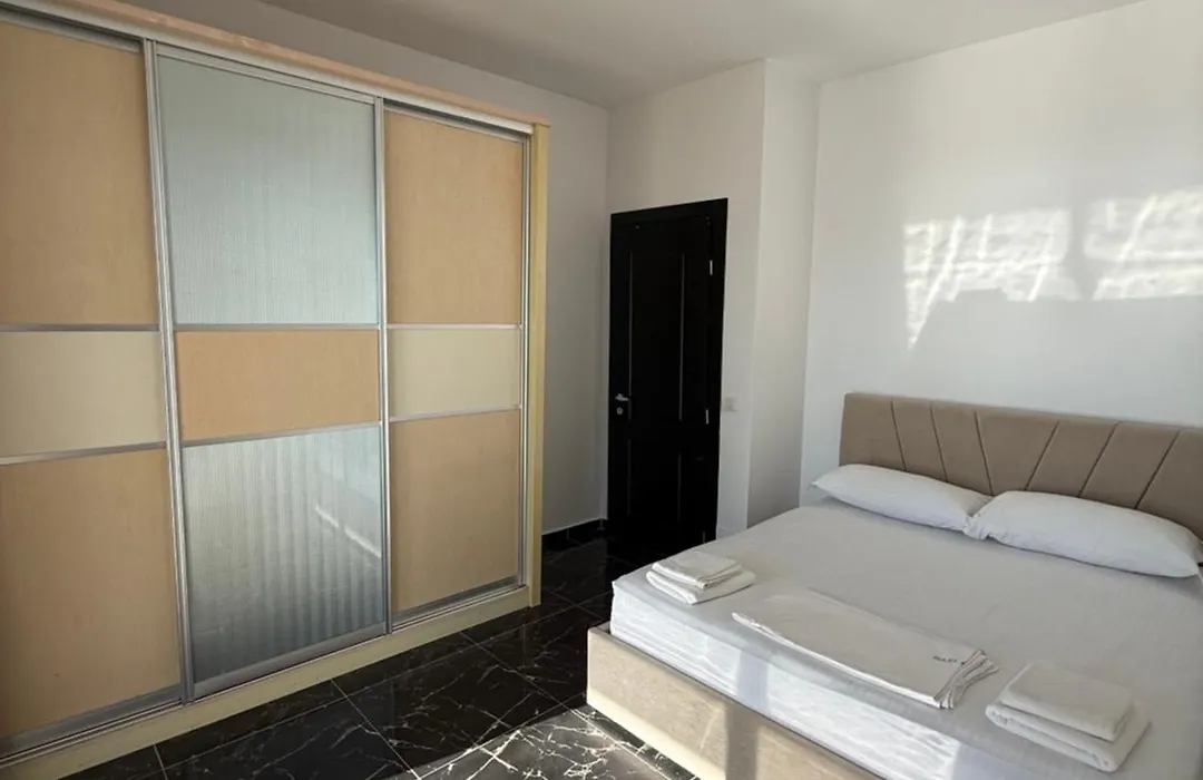 Maxi Room-1