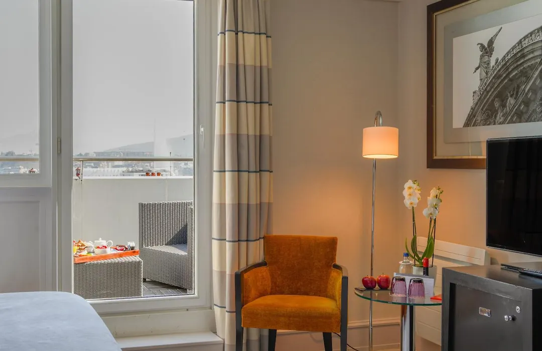 Auteuil Manotel-1