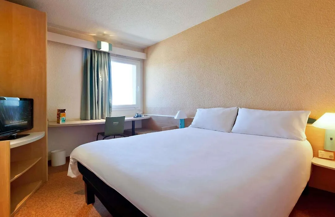 Hotel Ibis Porto Sul Europarque-1