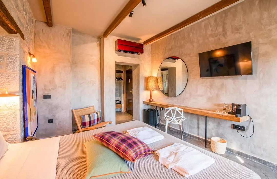 Petra & Fos Boutique Hotel & Spa-1
