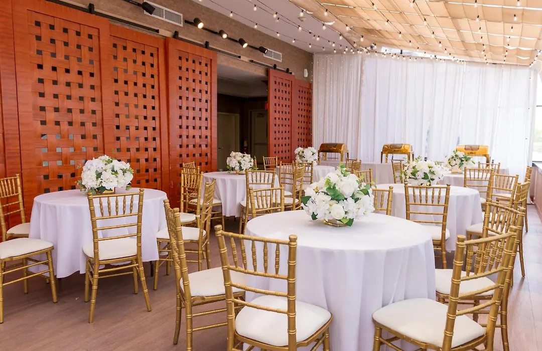 Holiday Inn Plainview-Long Island By Ihg-1