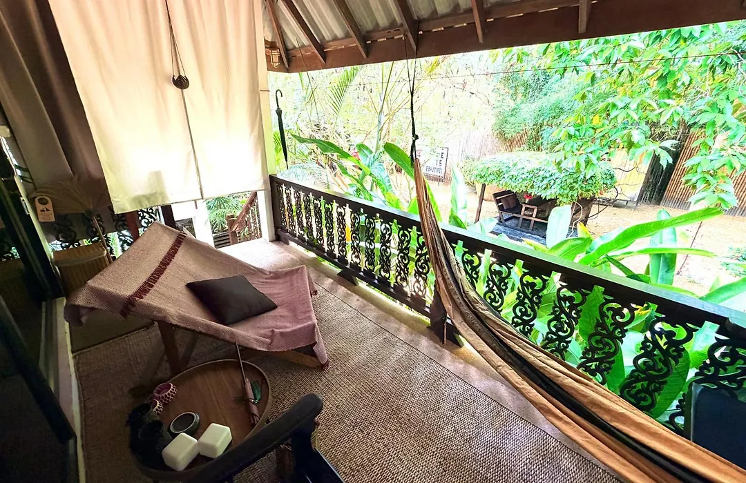 Alcove Bungalow-1