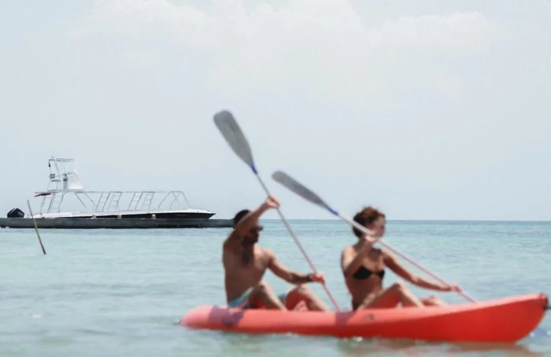 Sabai Beach Hotel-1