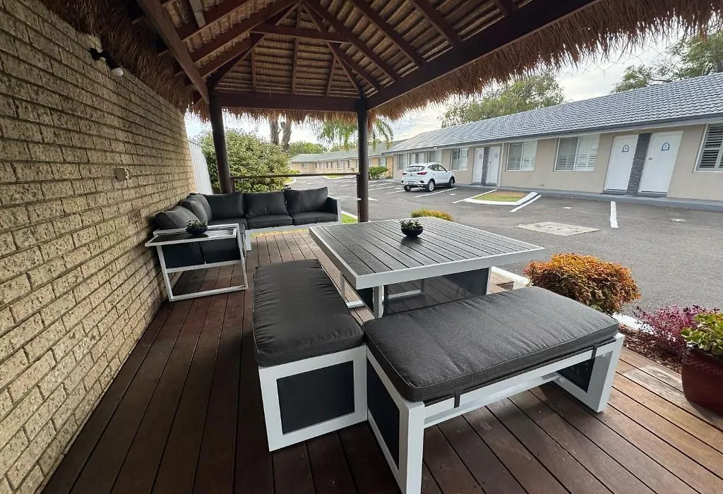 Busselton Gale Street Motel & Villas-1