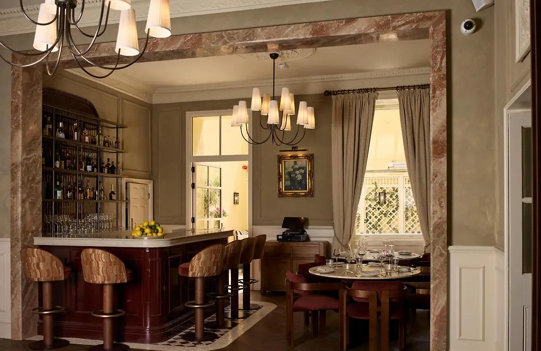 The Leonard Hotel-1