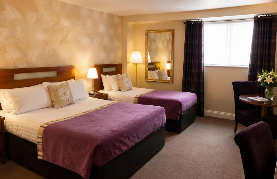 Raheen Woods Hotel-1
