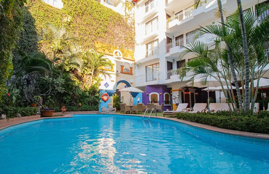 Los Arcos Suites-1