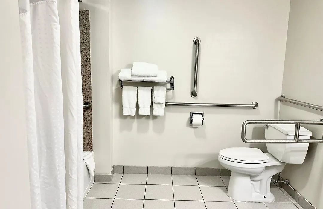Holiday Inn Express & Suites Meriden By Ihg-1