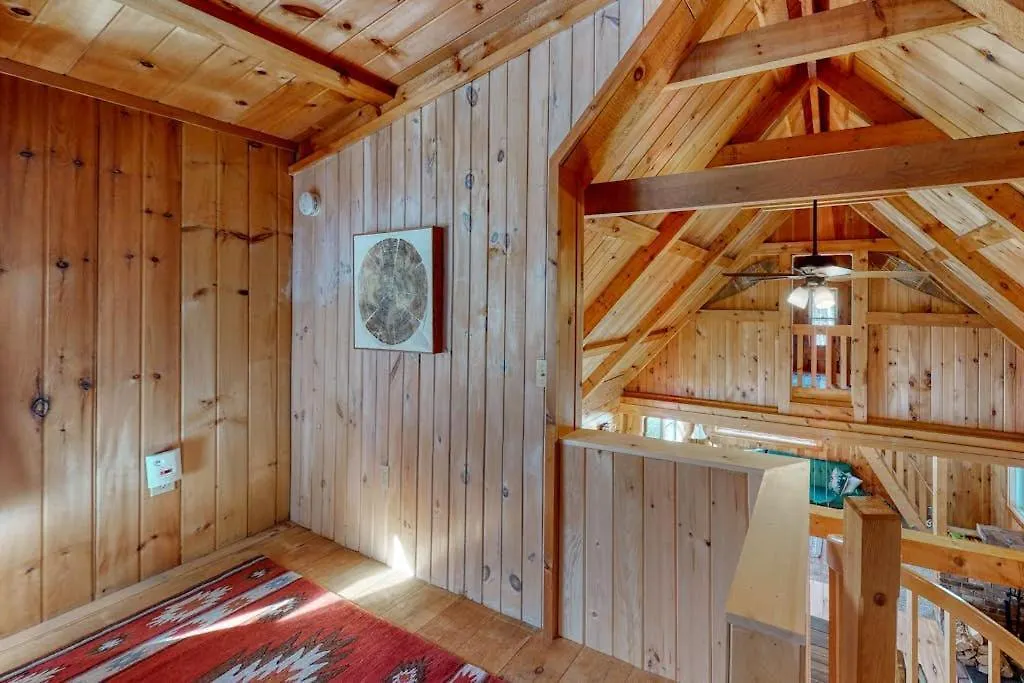 Cozy Woodsy Cabin W/ A Deck, Firepit, Gas Grill, Free Wifi, & Full Kitchen-1