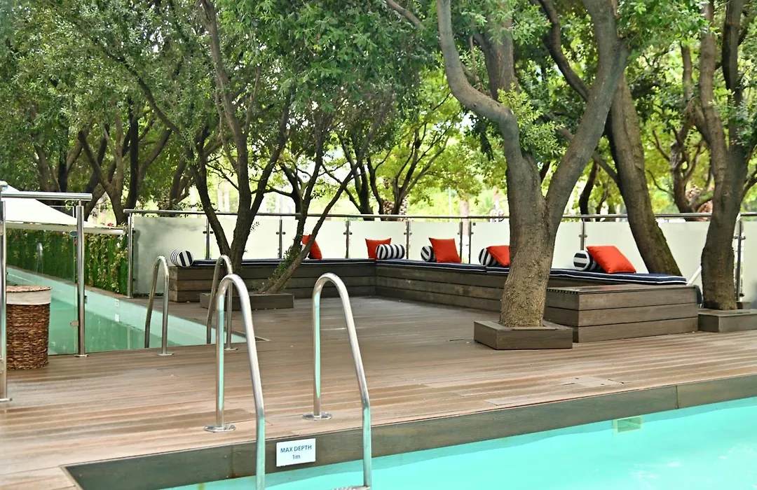 Fountains Hotel By Neighbourgood-1