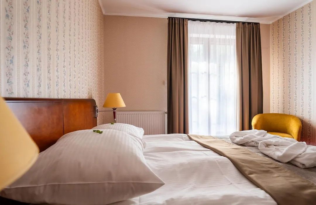Hotel - Dworek Tryumf-1