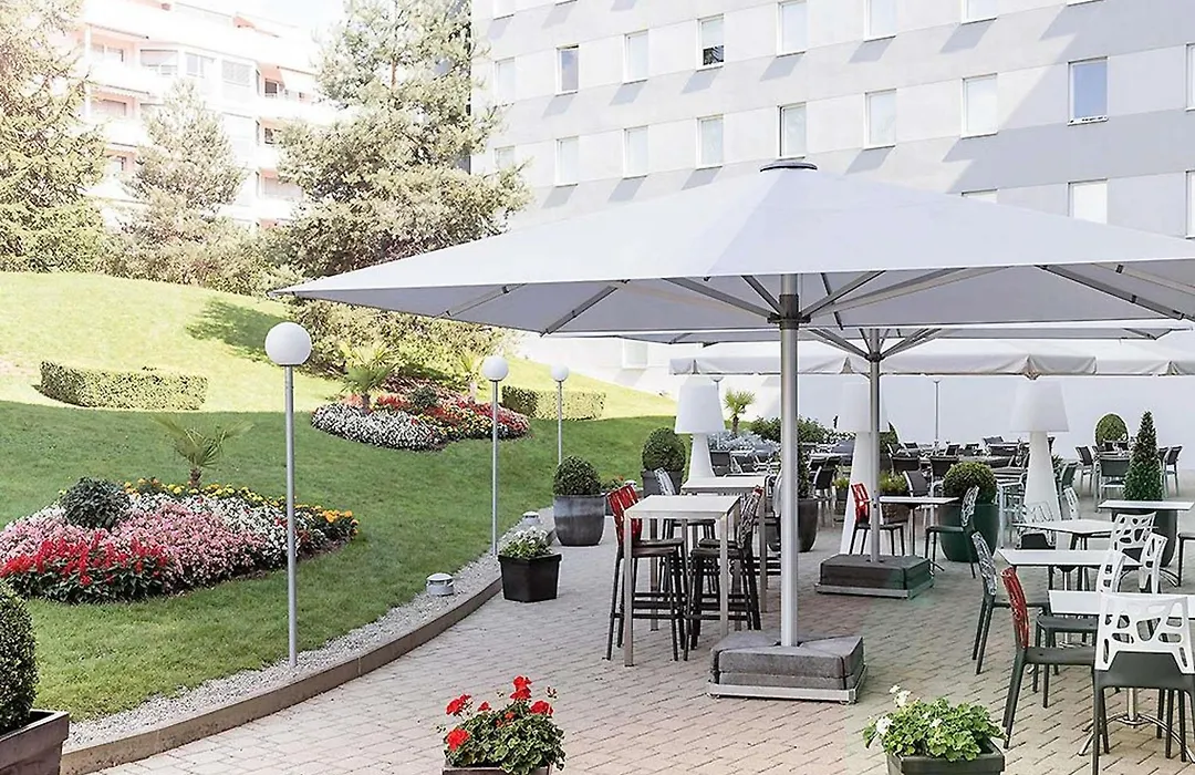 Novotel Suites Geneve Aeroport-1