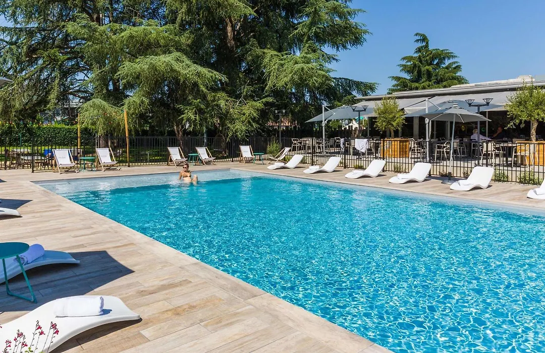 Novotel Pau Pyrénées-1