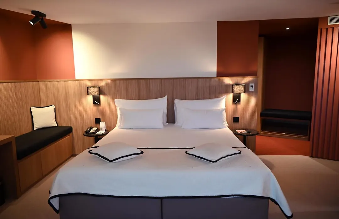 Everness Hotel & Resort-1