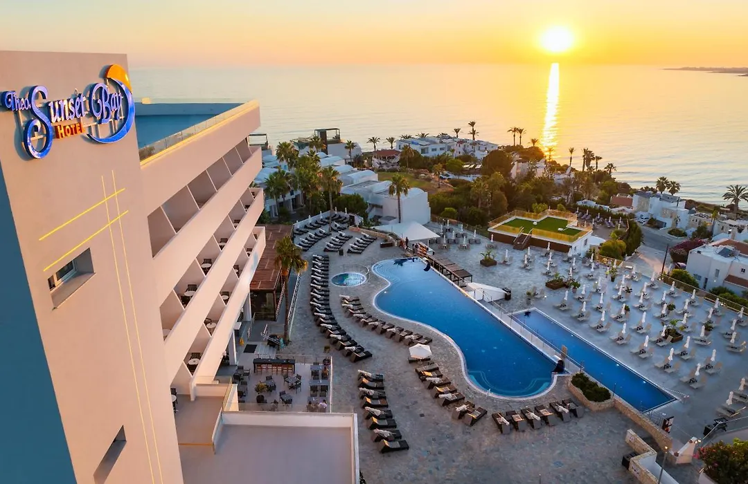 Theo Sunset Bay Hotel-1