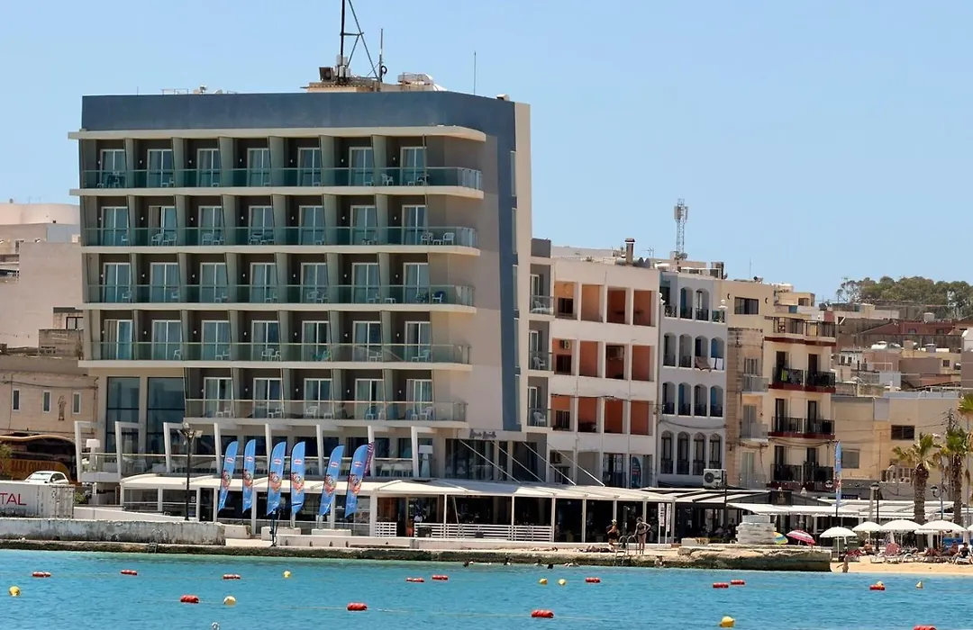 Water'S Edge Hotel-1
