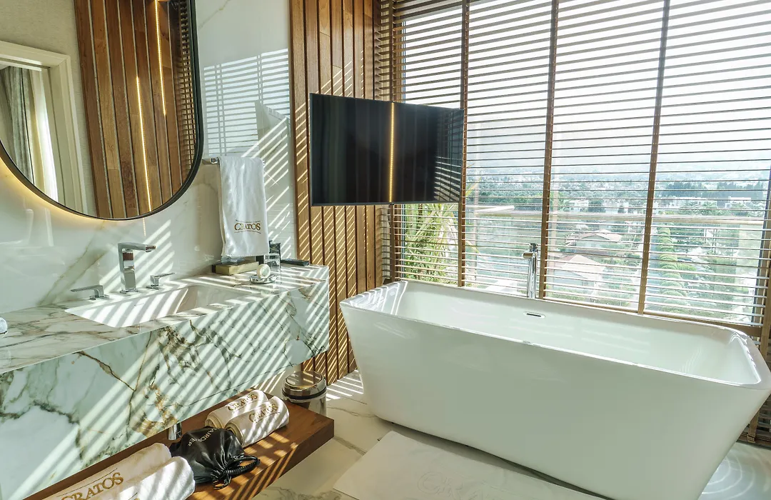 Cratos Premium Hotel Casino & Spa-1