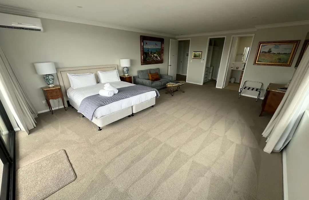 Beach House Perth-1