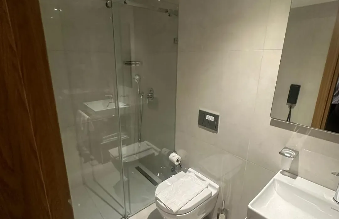 Lady Diana Hotel-1