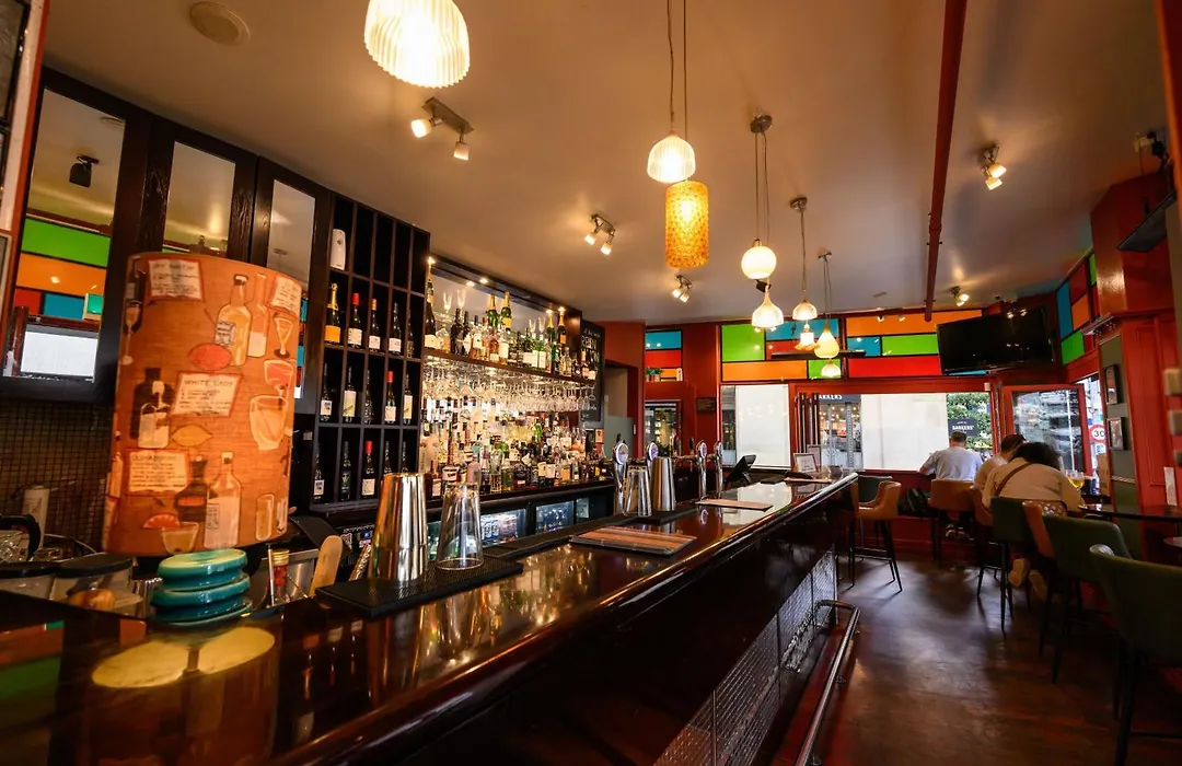 Hotel DeBrett-1