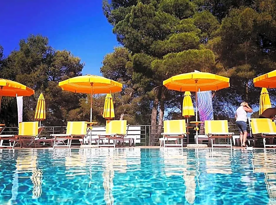 Villaggio Camping Golfo Di Arzachena-1