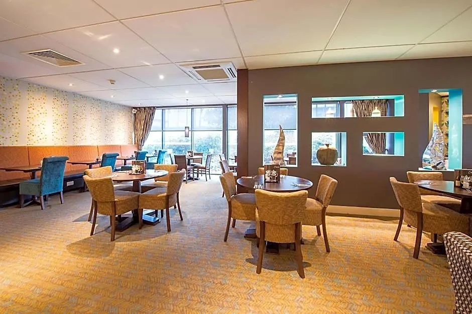 Premier Inn Portsmouth Port Solent-1
