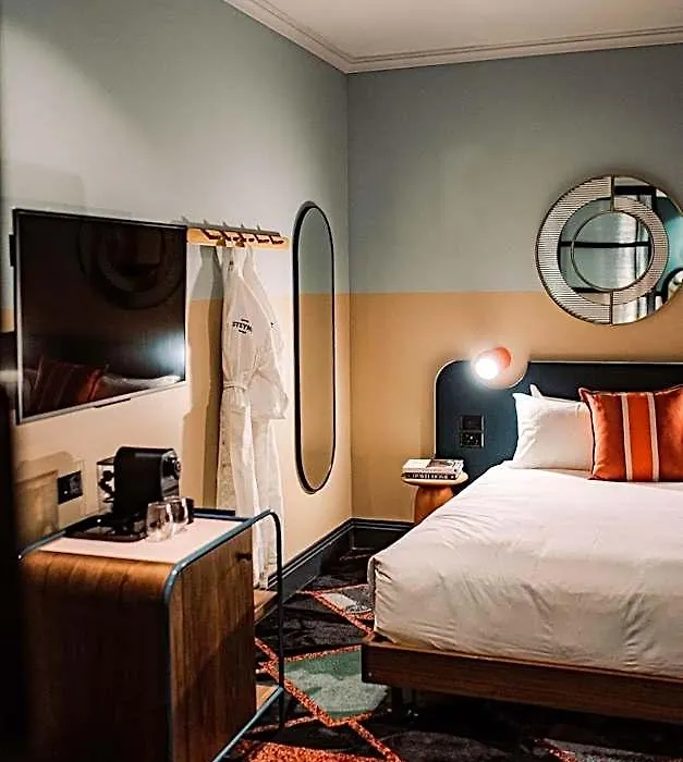 Stay At Hotel Steyne-1