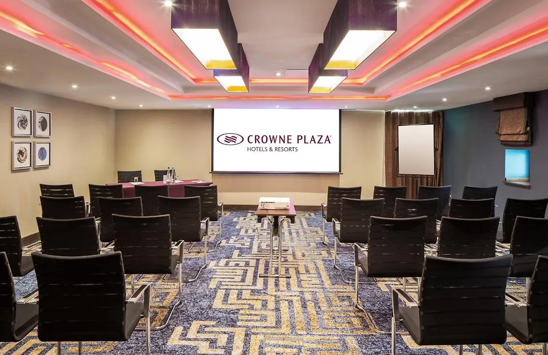 Crowne Plaza London - Gatwick Airport By Ihg-1